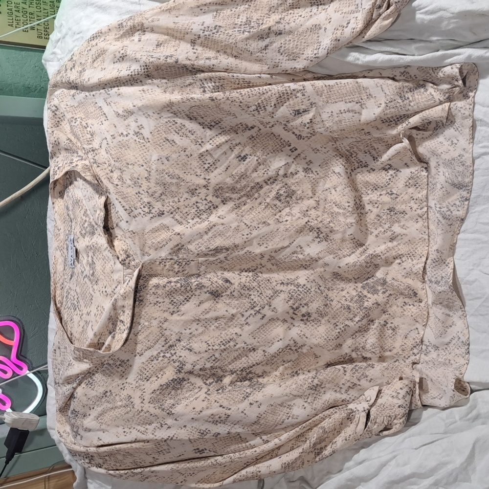 Woman's blouse